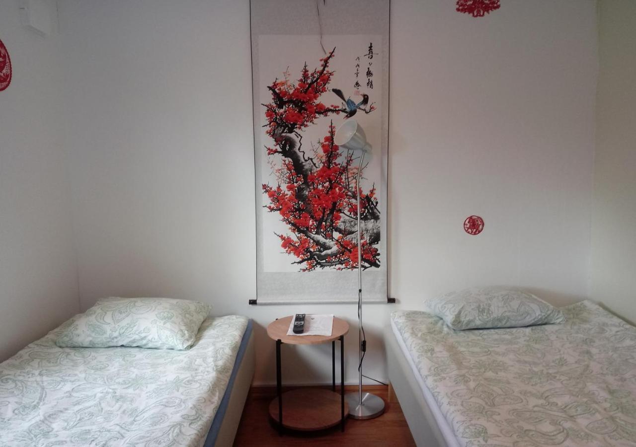 Lin'S B&B Alvsered Ngoại thất bức ảnh